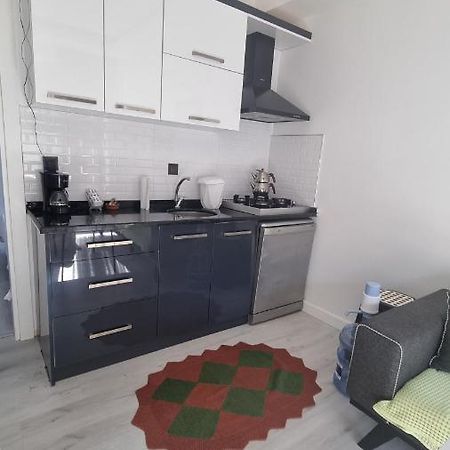 Aloha Airport Guest Home Altinkum  Bagian luar foto