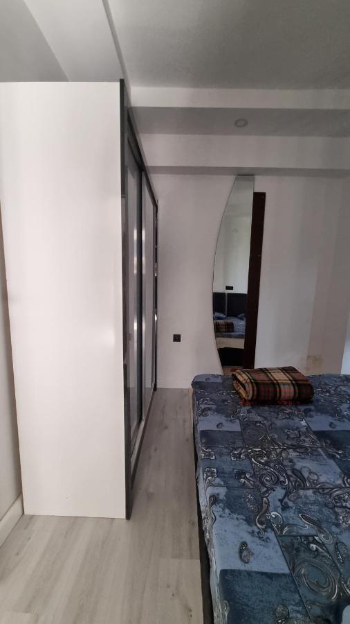 Aloha Airport Guest Home Altinkum  Bagian luar foto